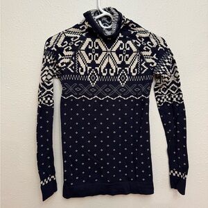 Sweaty Better Navy and Cream base layer top